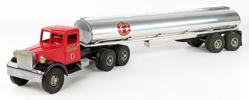 Fred T. Smith Miller MIC Truck w/ Mohawk Tanker (1 of 18)