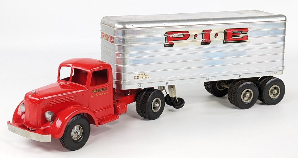 Smith Miller L Mack Truck w/ PIE Trailer (1 of 16)