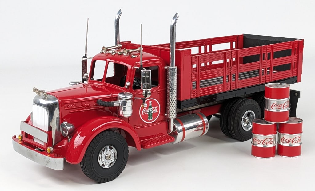 Custom Smith Miller Mack Coca-Cola Delivery Truck (1 of 9)