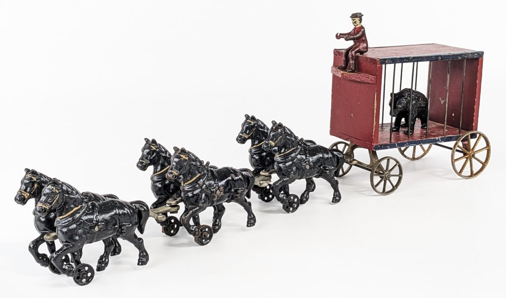 Arcade Circus Wagon w/ 6 Horse Team & Bear (1 of 19)