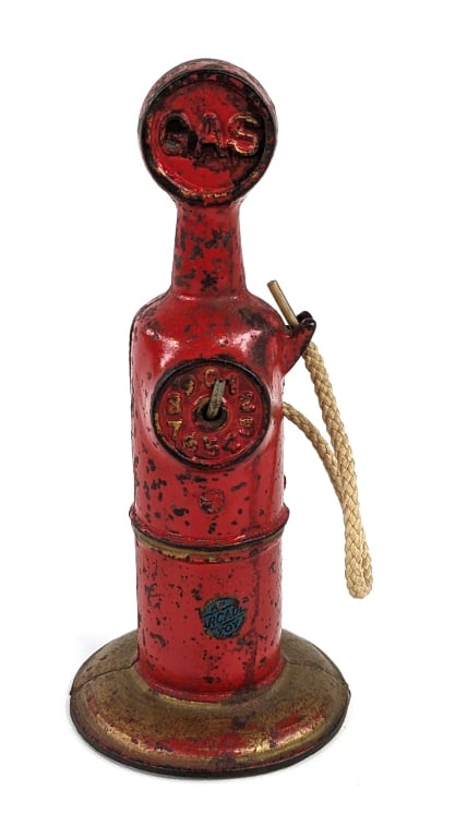 Arcade Cast Iron Gas Pump (1 of 8)