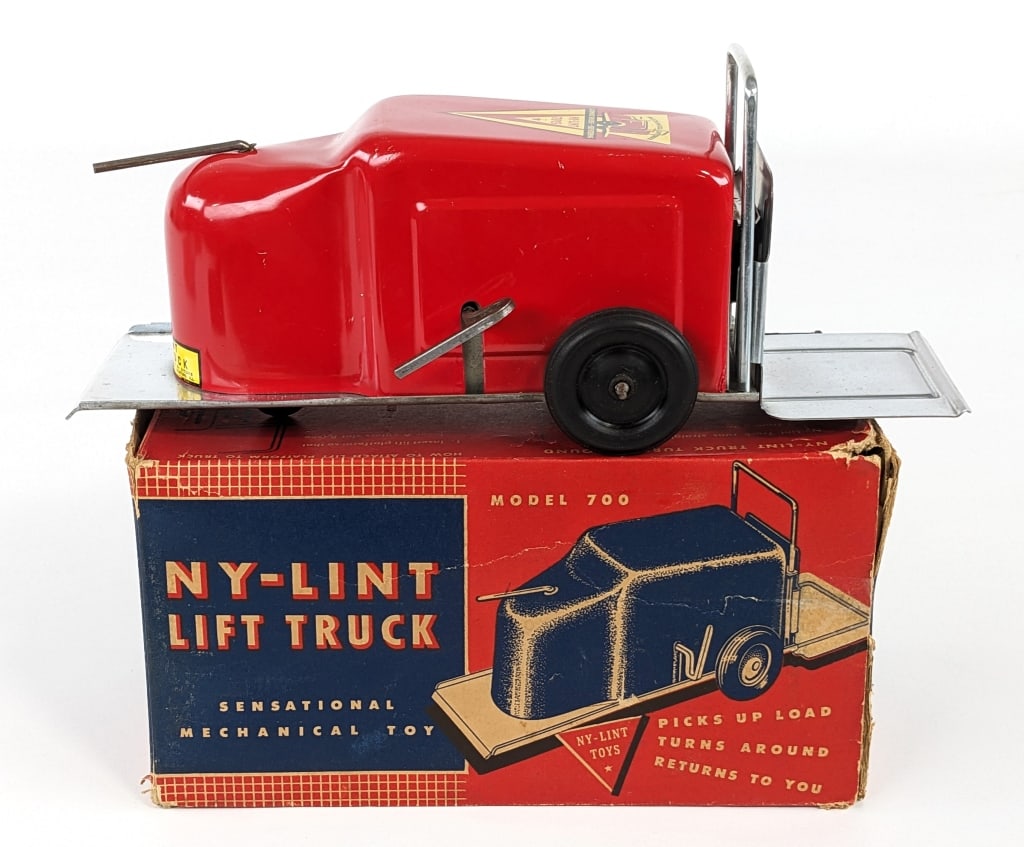 Nylint Model 700 Fork Lift Truck w/ Box (1 of 13)