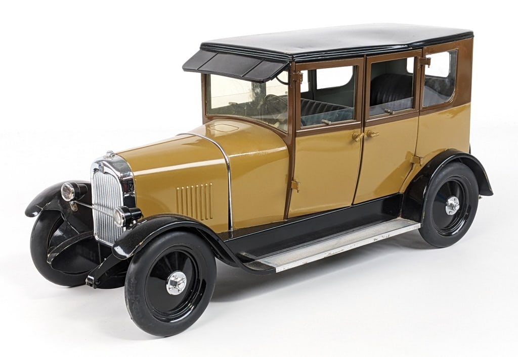 ミニカー CITROEN B-14 BREPSOMY DELIVERY VAN Bonhams Cars : A reproduction powered model of a 1927