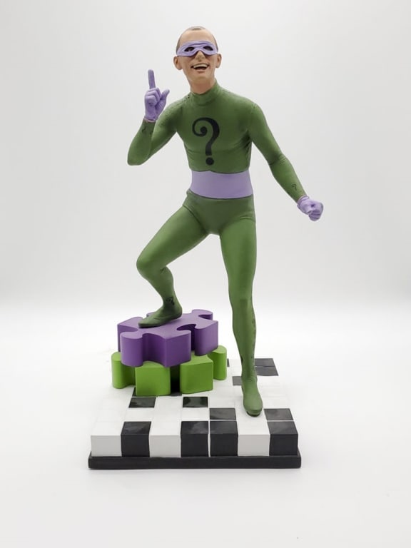 The Riddler Tweeterhead Marquette Statue: Cold-cast porcelain statue.Sculpted by Trevor Grove. The statue is in good condition with no chips or breaks. Measures approx. 13" high. No Box.