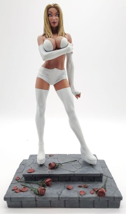 Diamond Select Emma Frost Premier Statue (1 of 7)