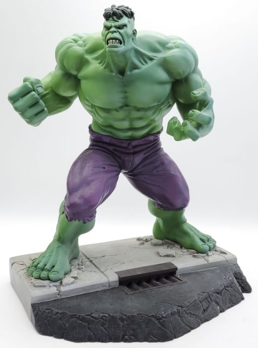 Hard Hero Enterprises "The Incredible Hulk" Statue (1 of 9)