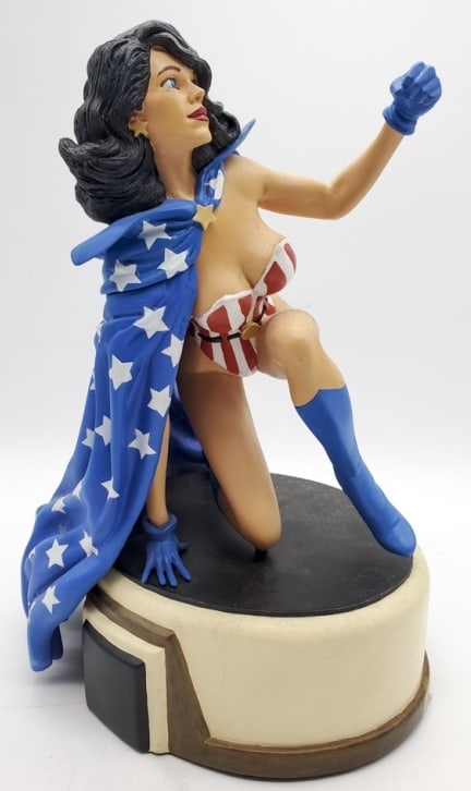 FemForce "Yankee Girl" Reel Art Studios Statue: Limited edition statue #0188/1000. Sculpted by Joy and Tom Studios. Statue appears to be good condition with no breaks or chips. There is some paint lose in one spot on the bottom of the base. No box.