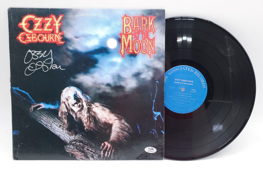 Ozzy Osbourne Bark at the Moon Autograhed Record: Ozzy Osbourne Bark at te Moon QZ 38987 Autographed Record. Signed by Ozzy Osbourne.. Record has minamal surface scrathing and record sleeve has paper rip on side of sleeve no insert. PSA authenticated