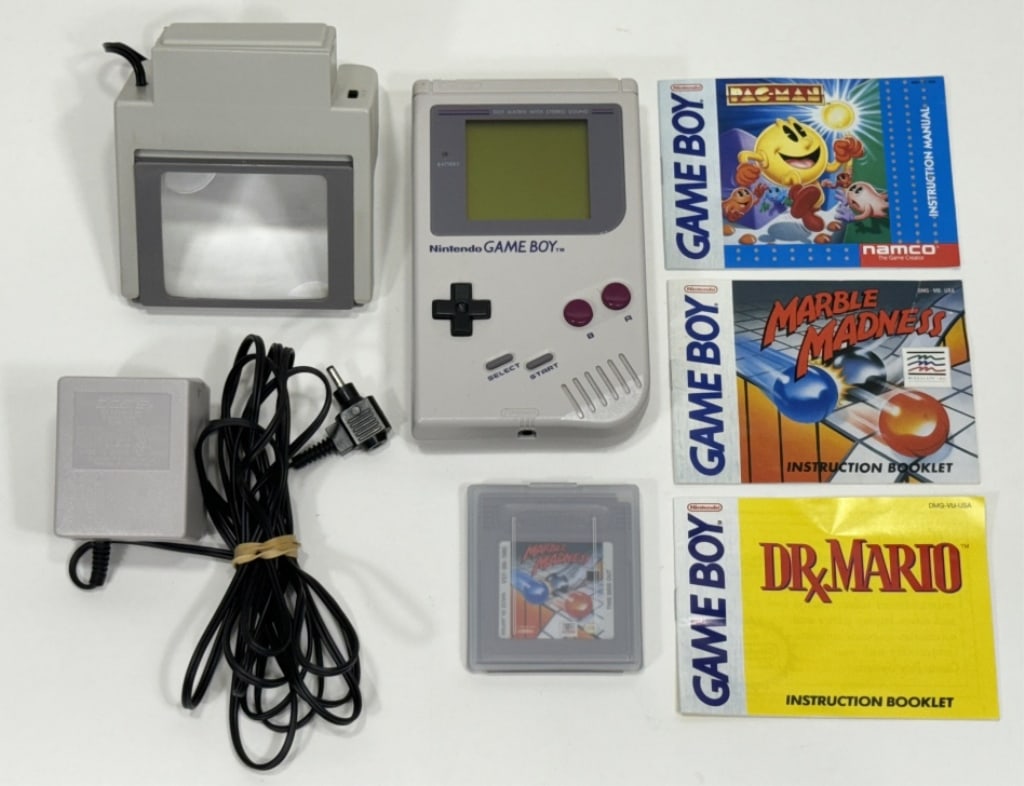 Original Nintendo Game Boy Console & More (1 of 12)