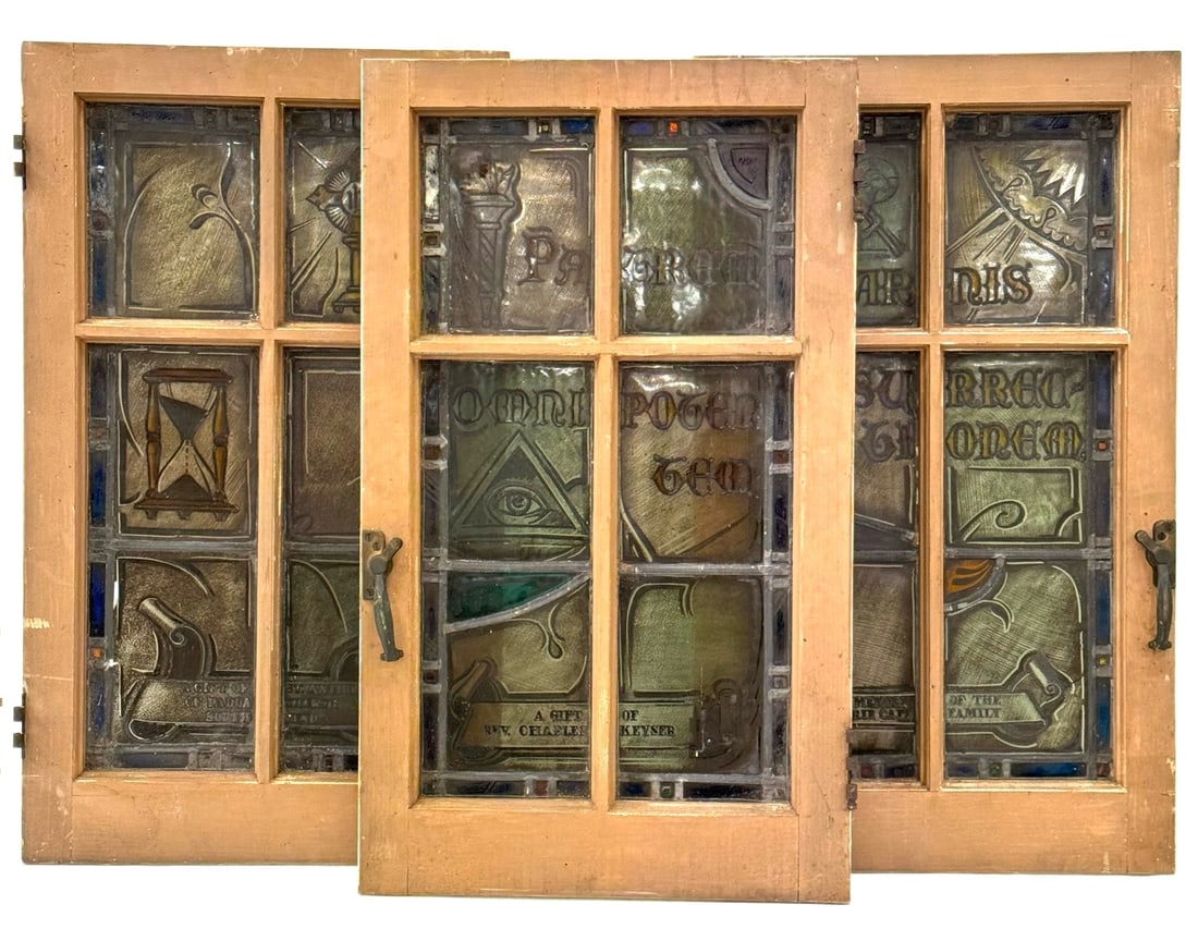 Antique Saint Anthony De Padua Catholic Church Leaded Stain Glass Windows: Antique Saint Anthony De Padua Catholic Church Leaded Stain Glass Windows.? The antique leaded stain glass windows came from Saint Anthony De Padua Church in South Bend Indiana.? The windows have the 