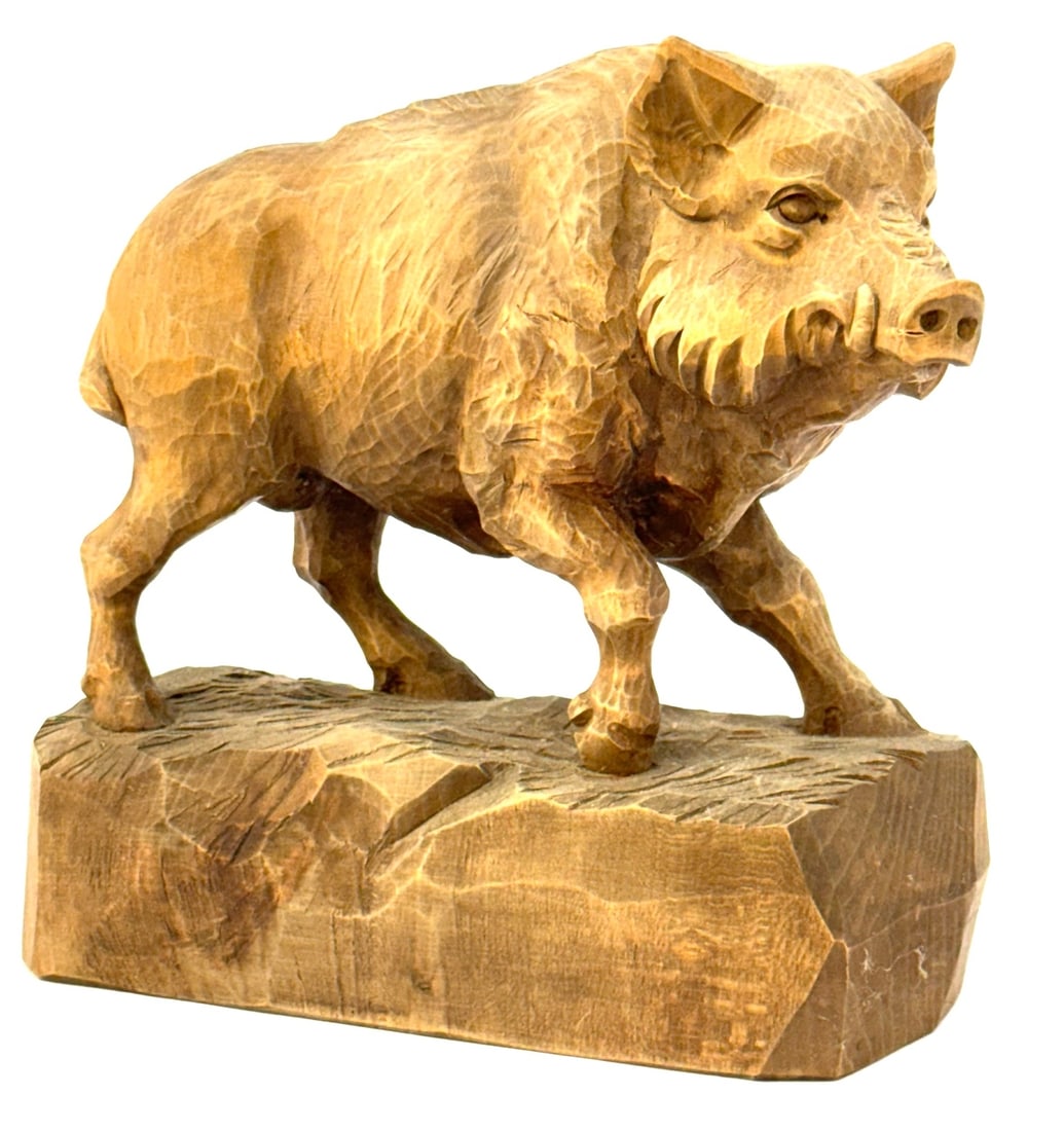 Black Forest Carved Wild Boar Sculpture: Black Forest Carved Wild Boar Sculpture.? Measures 10in long and is in good condition.