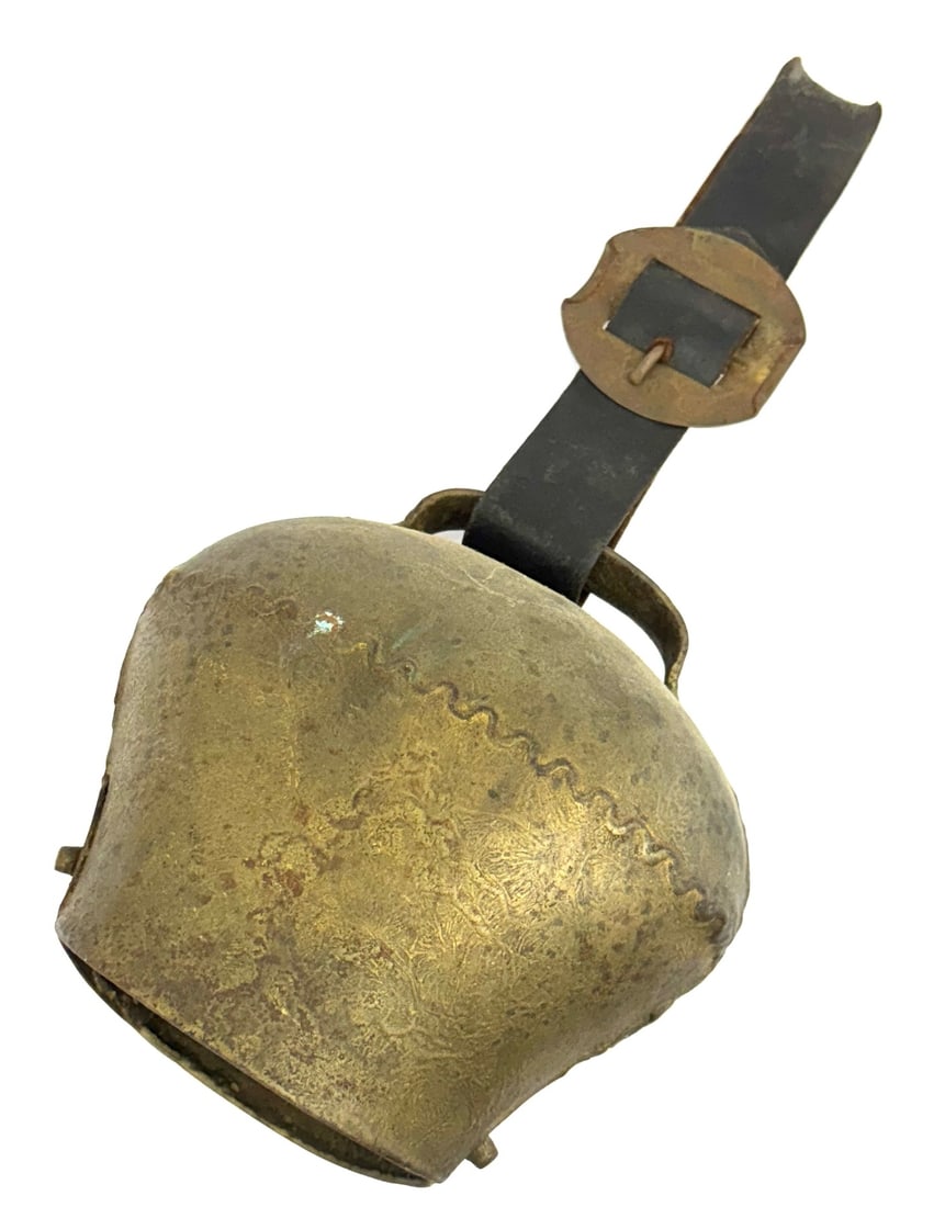 Antique Brass Swiss Bell With Leather Collar: Antique Brass Swiss Bell With Leather Collar, This Is An Antique Collectible Bell That Measures 8 Inches Wide x 7 Inches Tall, It Has A Weathered Collar That Measures 8 Inches, Unsure If This Bell Is 