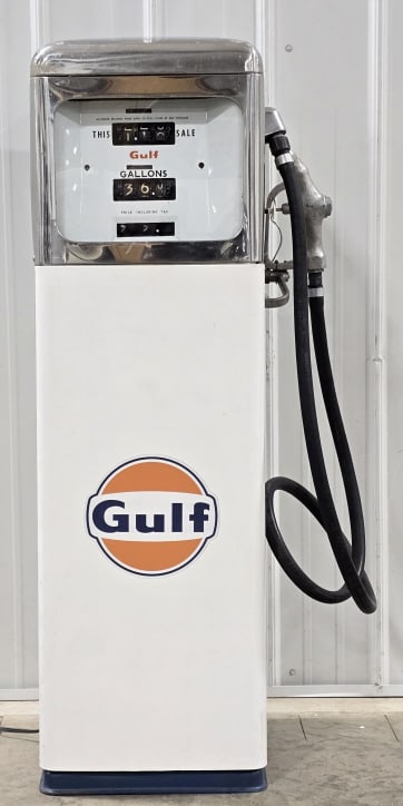 1964 Southwest Pump Company Gulf Gas Pump #52-1 (1 of 10)