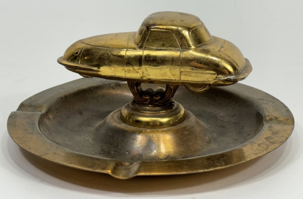1948 Davis Divan 3-Wheel Car Ash Tray (1 of 14)