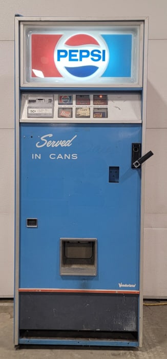 Vintage Vendorlator Pepsi Can Vending Machine (1 of 20)