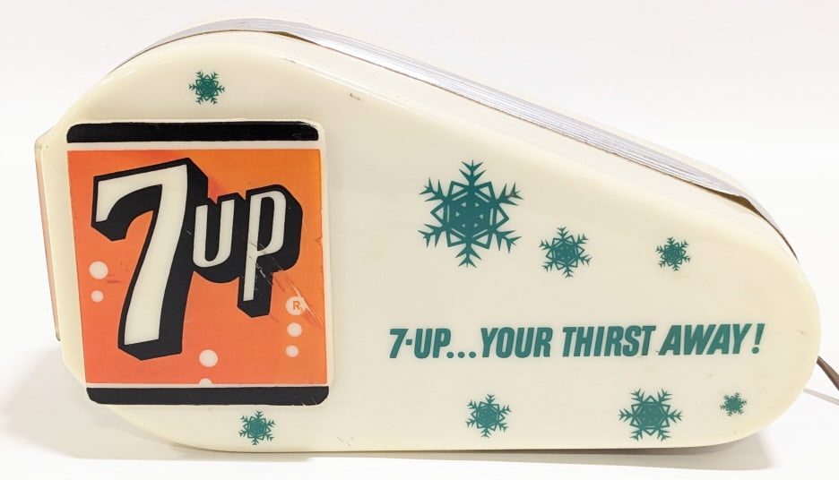 Vintage Three-Sided 7up Advertising Light (1 of 12)
