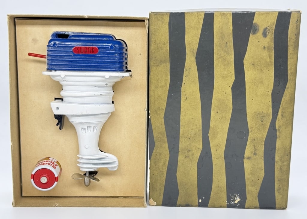Vintage Swank Outboard Boat Motor Drink Mixer: Unique vintage novelty cast metal battery operated Swank Outboard boat motor drink mixer in original box. Appears to be in gopod cosmetic condition with light wear from age and storage. comes in origi