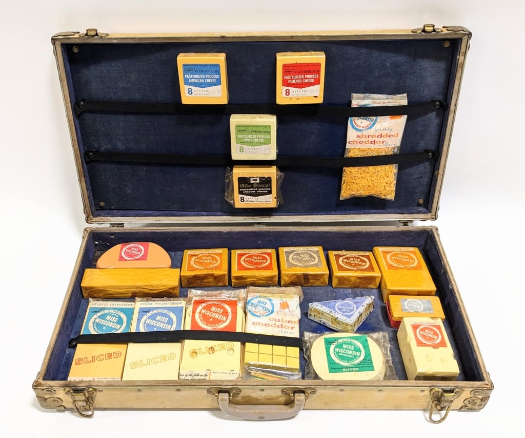 Vintage Armour Cheese Salesman Sample Case (1 of 13)