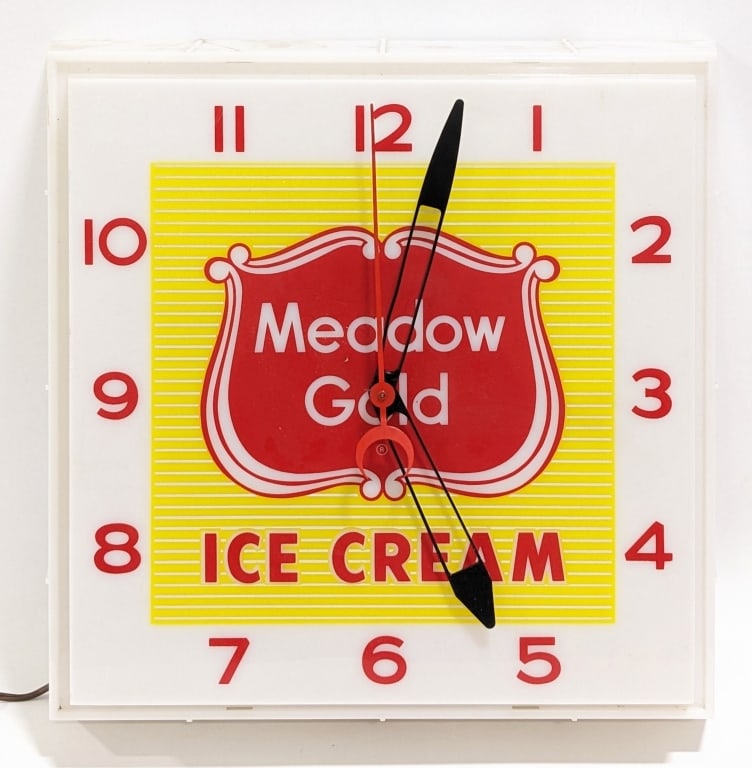 Vintage Meadow Gold Ice Cream Lighted Clock (1 of 10)