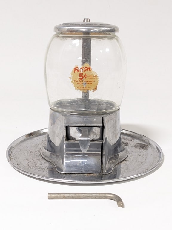 Vintage Reliable Nut Co. 5 Cent Vending Machine (1 of 6)