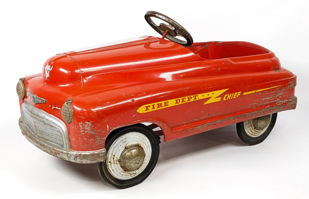 Original Murray Fire Dept. Chief Pedal Car (1 of 9)