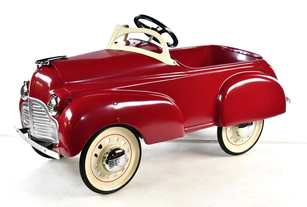 Restored Steelcraft Chrysler Pedal Car (1 of 8)