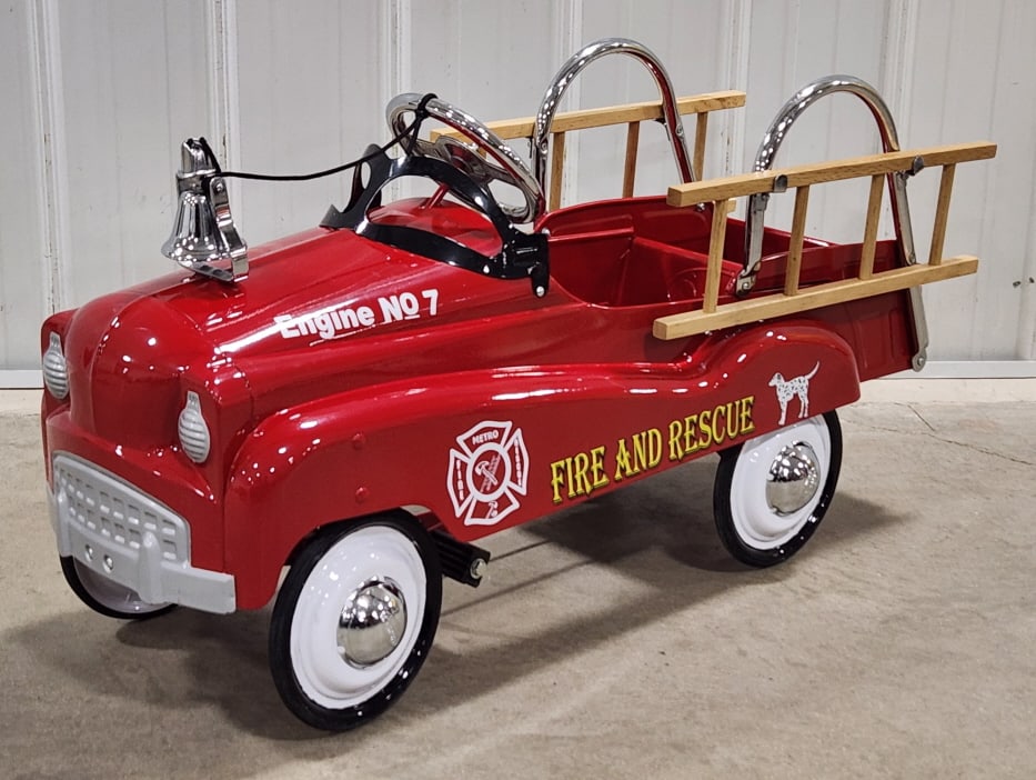 InStep Fire and Rescue Engine No. 7 Pedal Car (1 of 9)