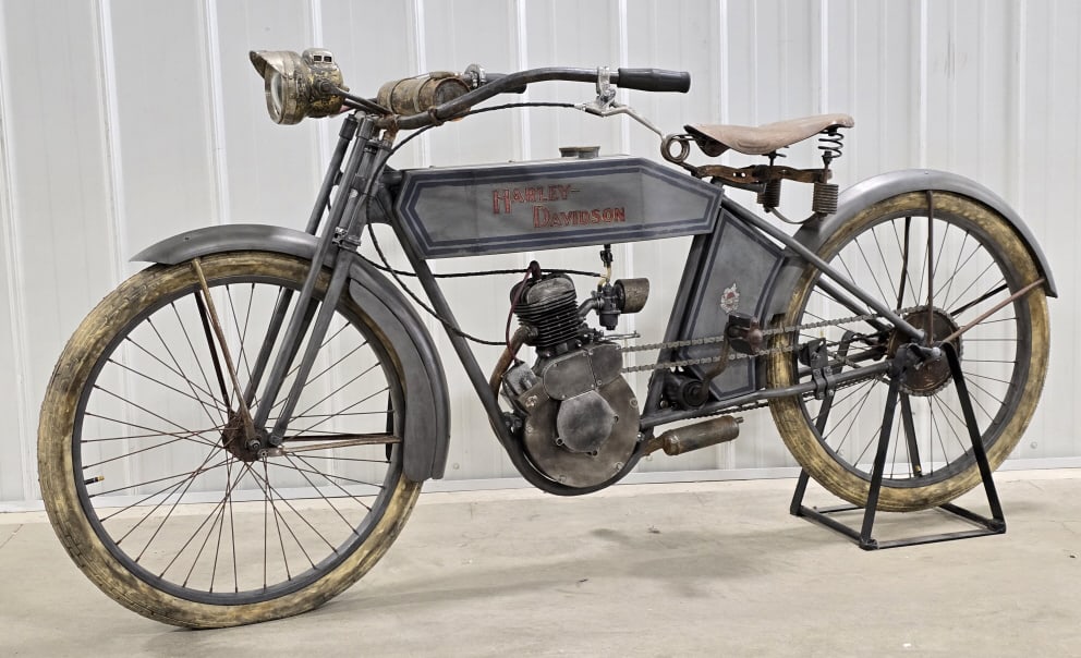 1915 Harley-Davidson Motorcycle (1 of 17)