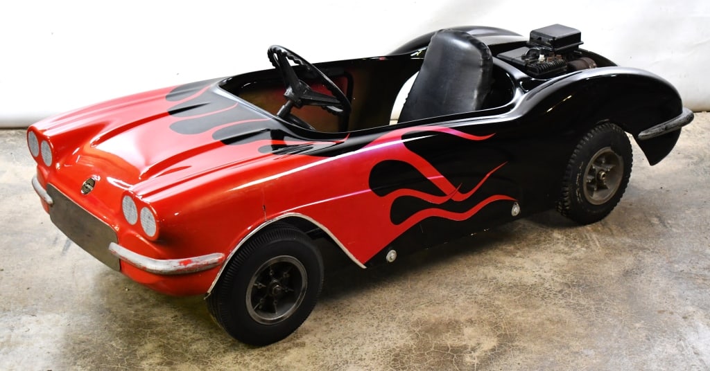 Vintage Manco Corvette Gas Engine Powered Go Kart (1 of 12)