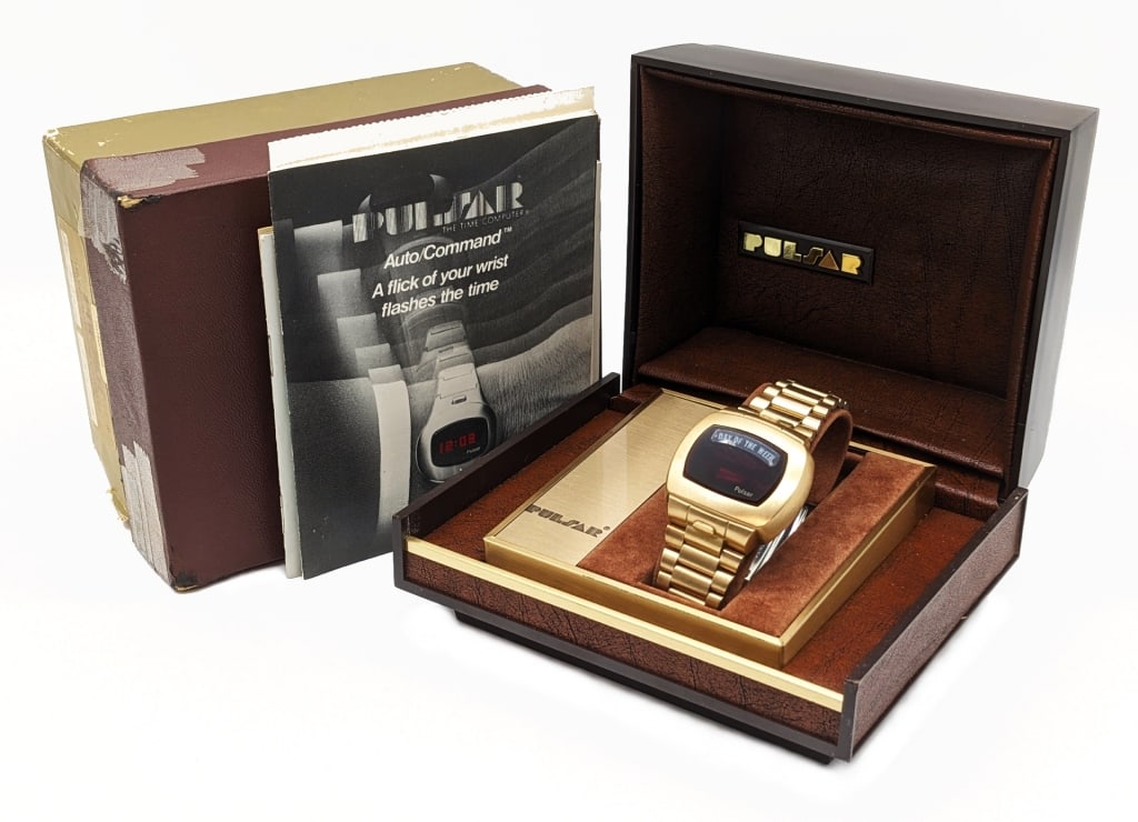 1975 Time Computer Pulsar Auto/Command Men's Watch: 1975 14k gold-filled The Time Computer "Pulsar" Auto/Command P4 Men's Digital Wristwatch. The watch is model #5201-2 and is in very nice near new condition in the original outer & inner box with paper