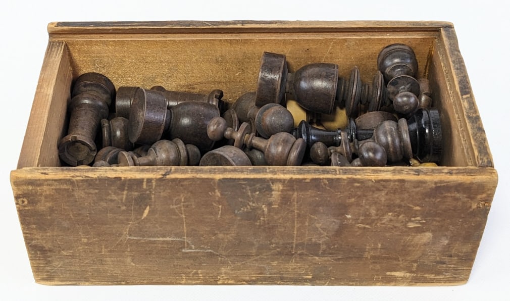 Civil War Soldier Chess Pieces In Wood Box (1 of 5)