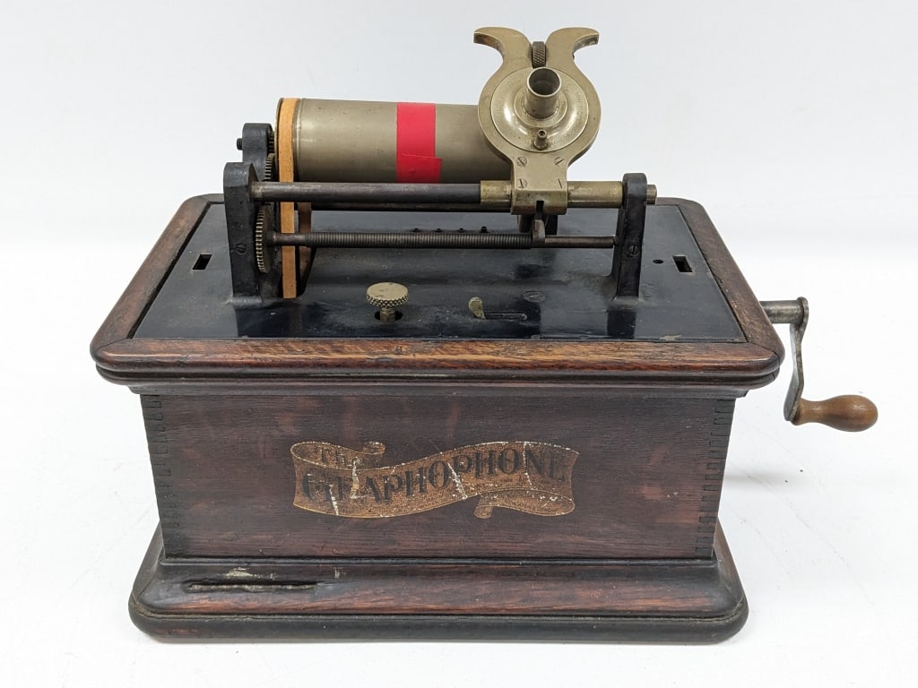 Columbia Graphophone Cylinder Phonograph (1 of 11)