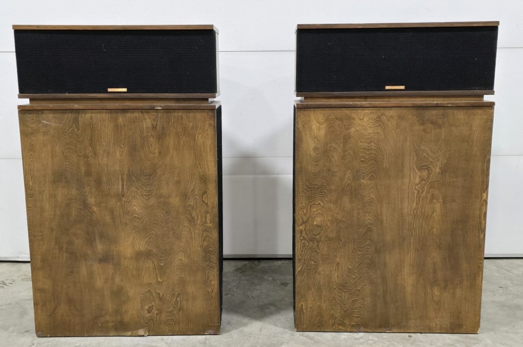 Pair Of Klipsch Klipschron Type KB-BR Loudspeakers (1 of 14)