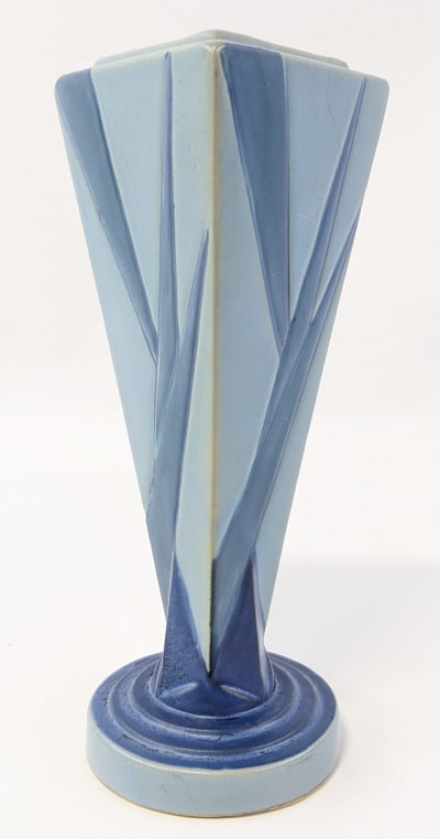 Roseville Pottery Futura Triangle Vase (1 of 8)