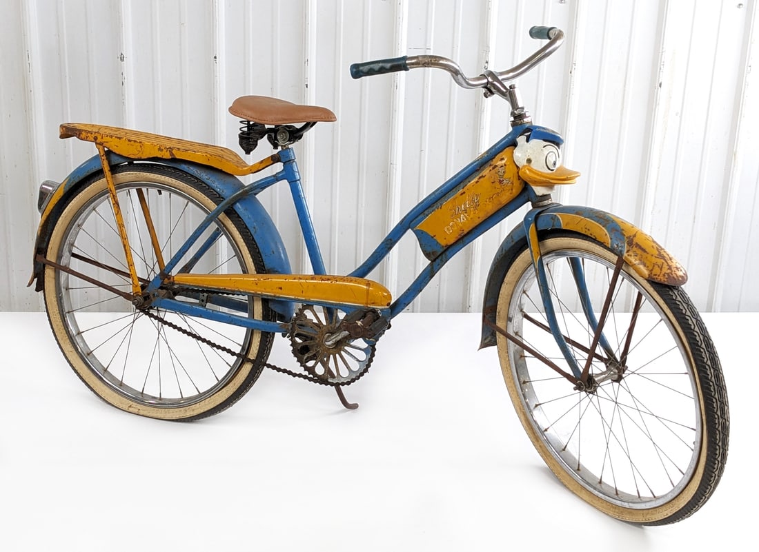 Vintage Shelby Donald Duck Woman's Bicycle (1 of 16)