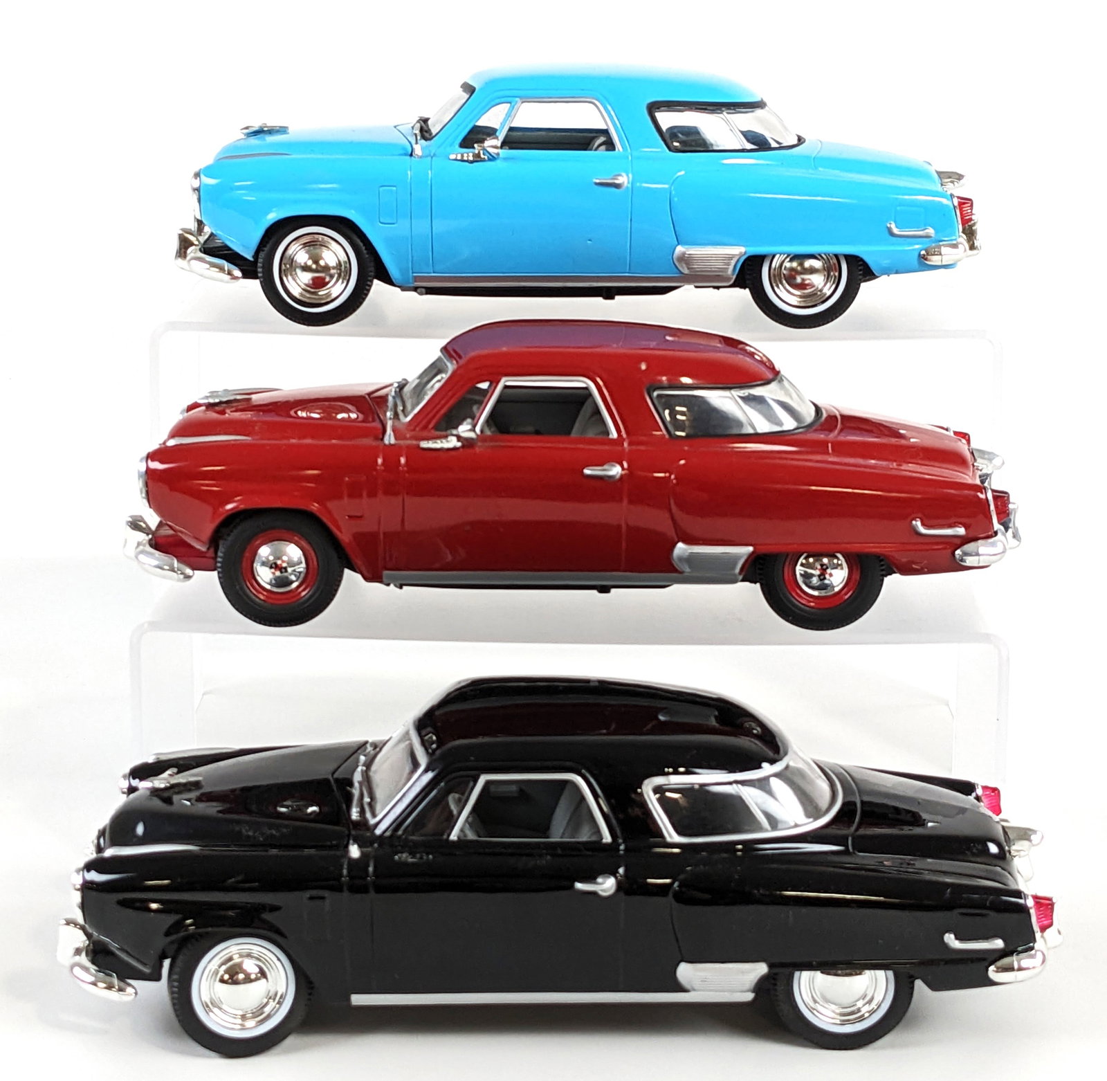 (3) 1/24 Die-Cast Johnny Lightning 1953 Studebaker Commander (1 of 17)