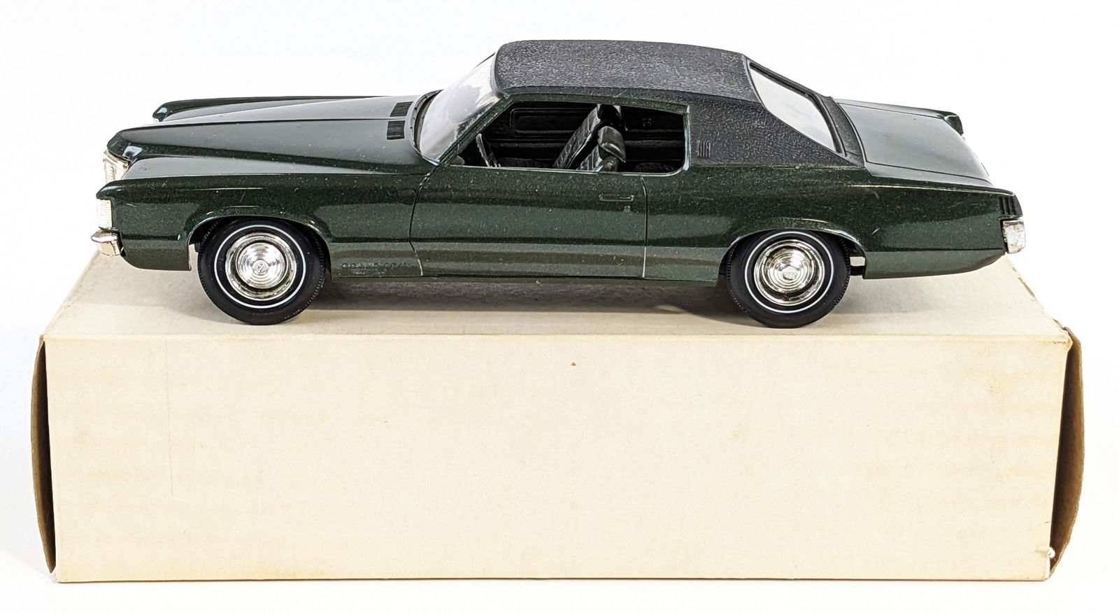 MPC 1969 Pontiac Grand Prix Green Promo Car (1 of 8)