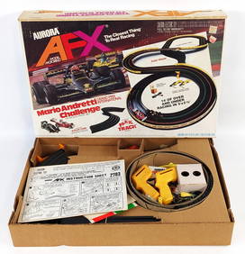 Aurora AFX Mario Andretti Challenge HO Scale Slot Car Race Set (1 of 11)