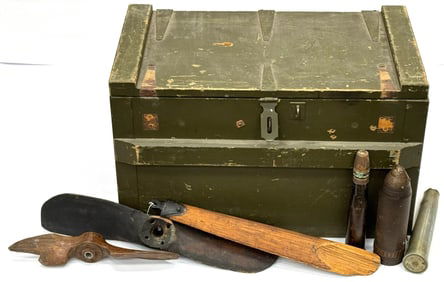 US Repair Tool Chest for 105 mm Howitzer Carriage with Military Contents