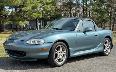 2005 Mazda Miata MX-5 Convertible