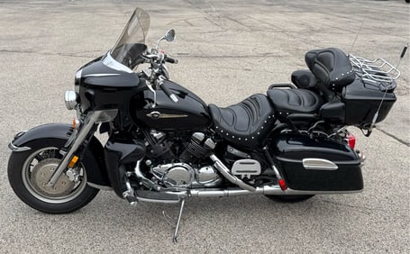 2004 Yamaha Royal Star Midnight Venture Motorcycle