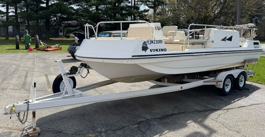 1977 22ft Viking Yacht Deck Boat w/1991 Trailmaster Boat Trailer