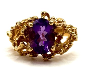 10K Yellow Gold and Oval Amethyst Ring