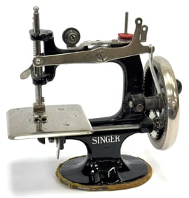 1920's Singer Sew Handy Hand-Cranked Cast Iron Child Sized Machine