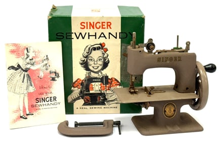 1920s Singer Sewhandy Child's Hand Crank Sewing Machine Model 20 In Original Box