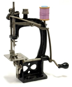 Antique Mini Spenser Black Iron Sewing Machine Pat June 9, 1900