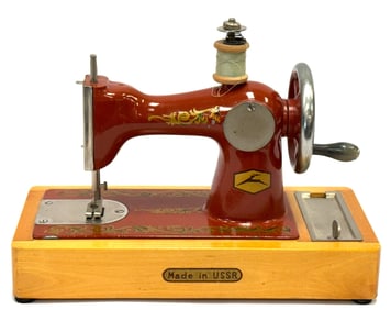 Vtg.Russian Soviet Sewing Machine With Wood Base Made In USSR