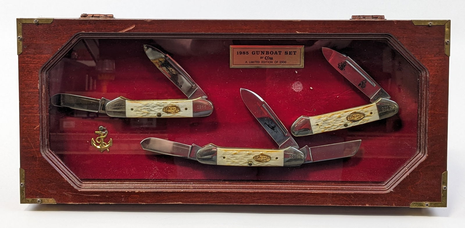 Ltd 1985 Case XX Natural Bone Gunboat Knife Set w/ Display: Set includes the 1, 2, and 3 blade gun boat knives each with a different US warship etched on the main blade. Knives are numbered 0255 of 2500 and are in like new condition.