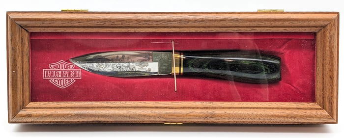 Buck Custom Harley-Davidson Edition III Panhead Knife w/ Display