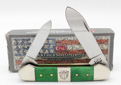 2015 Case XX Christmas Center Bolster Red & Green Bone Canoe Knife 62131 w/ Box